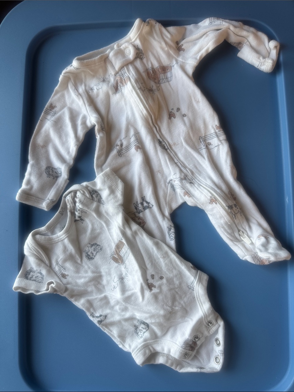 Unbranded Cream Baby One-Piece Footed Zipper Sleepwear Set